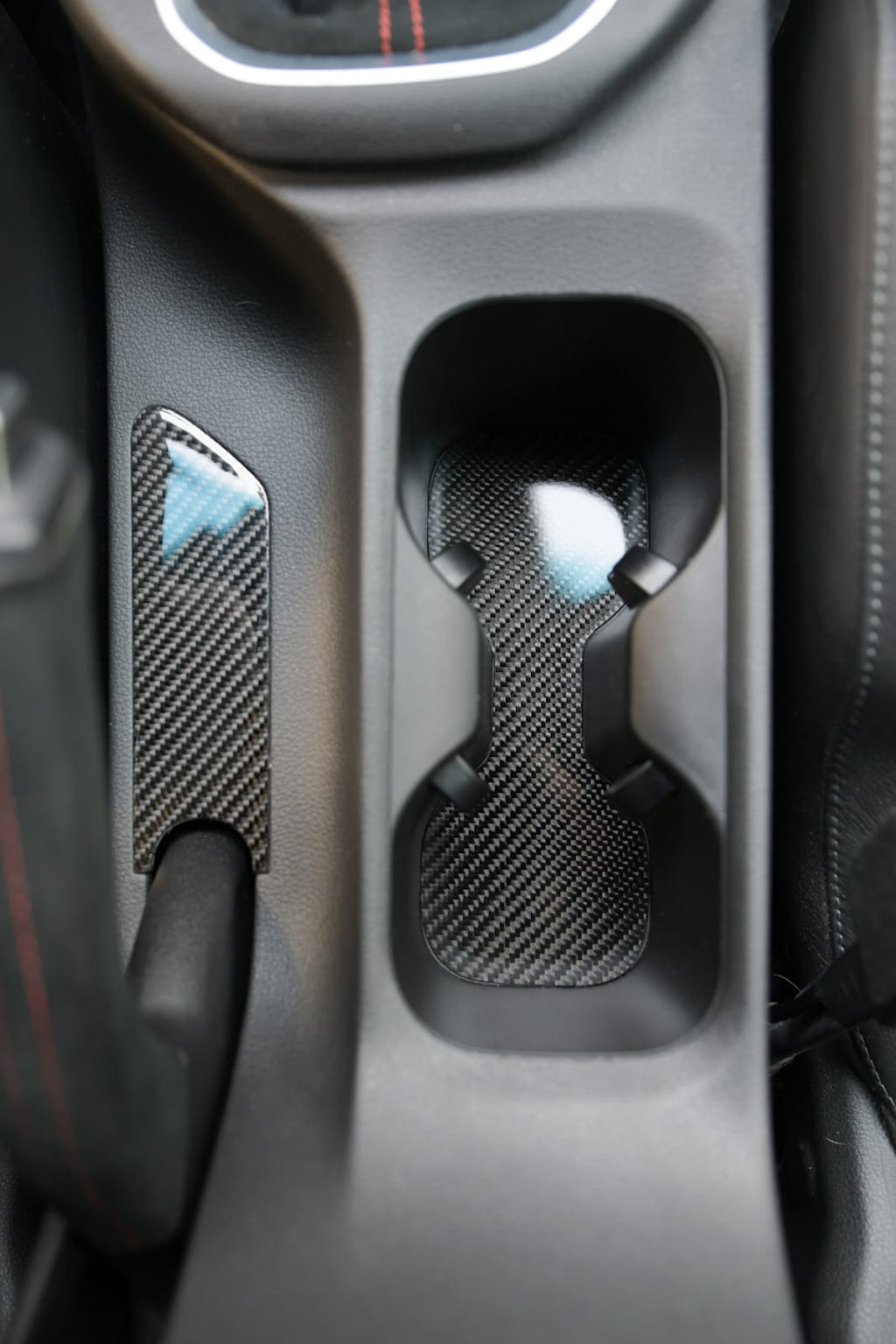 Hyundai i30 N Carbon Fiber Cupholder Inlet